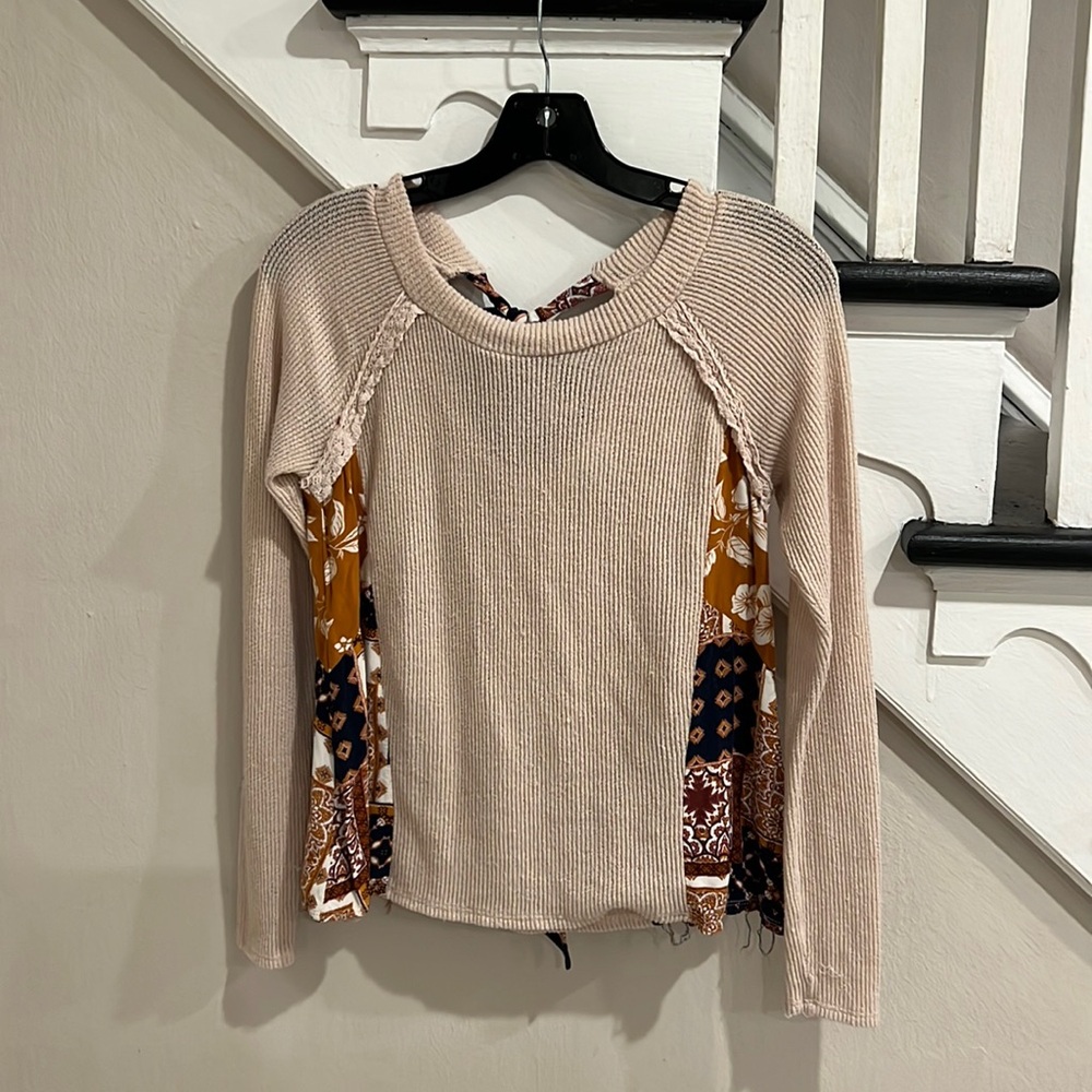 Beige Hobo Chic Long Sleeve Knit Top with Back Detail Size XXS